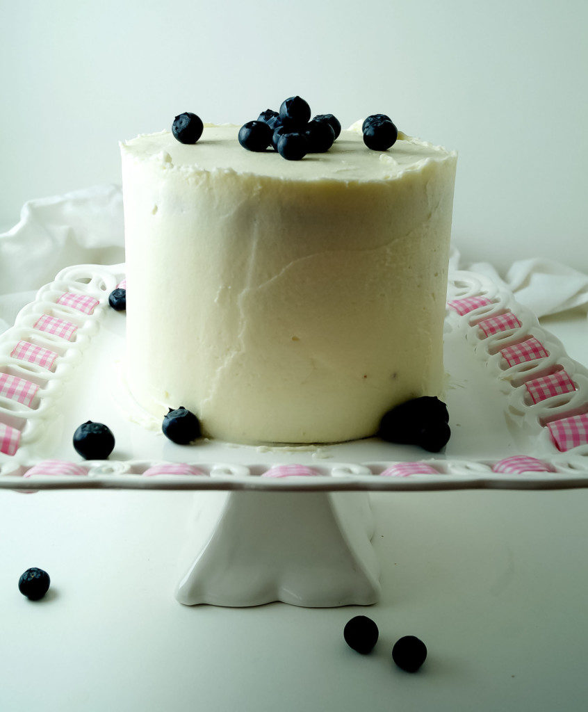 Blaubeer-Buttermilch-Torte